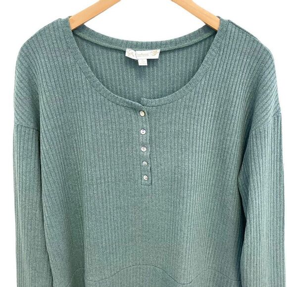 Weekend by Susan Betro Long Sleeve Top - Picture 2 of 6